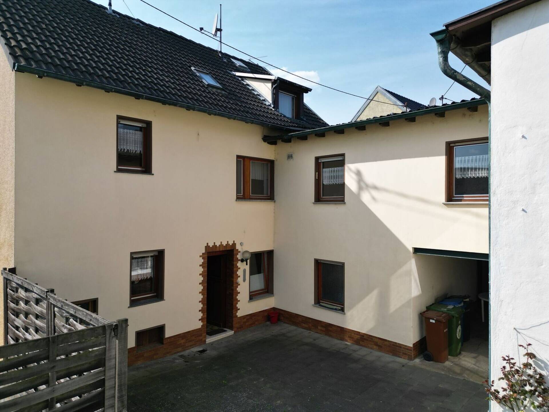 Einfamilienhaus in 53557 Bad Hönningen mit 180,23 m² kaufen