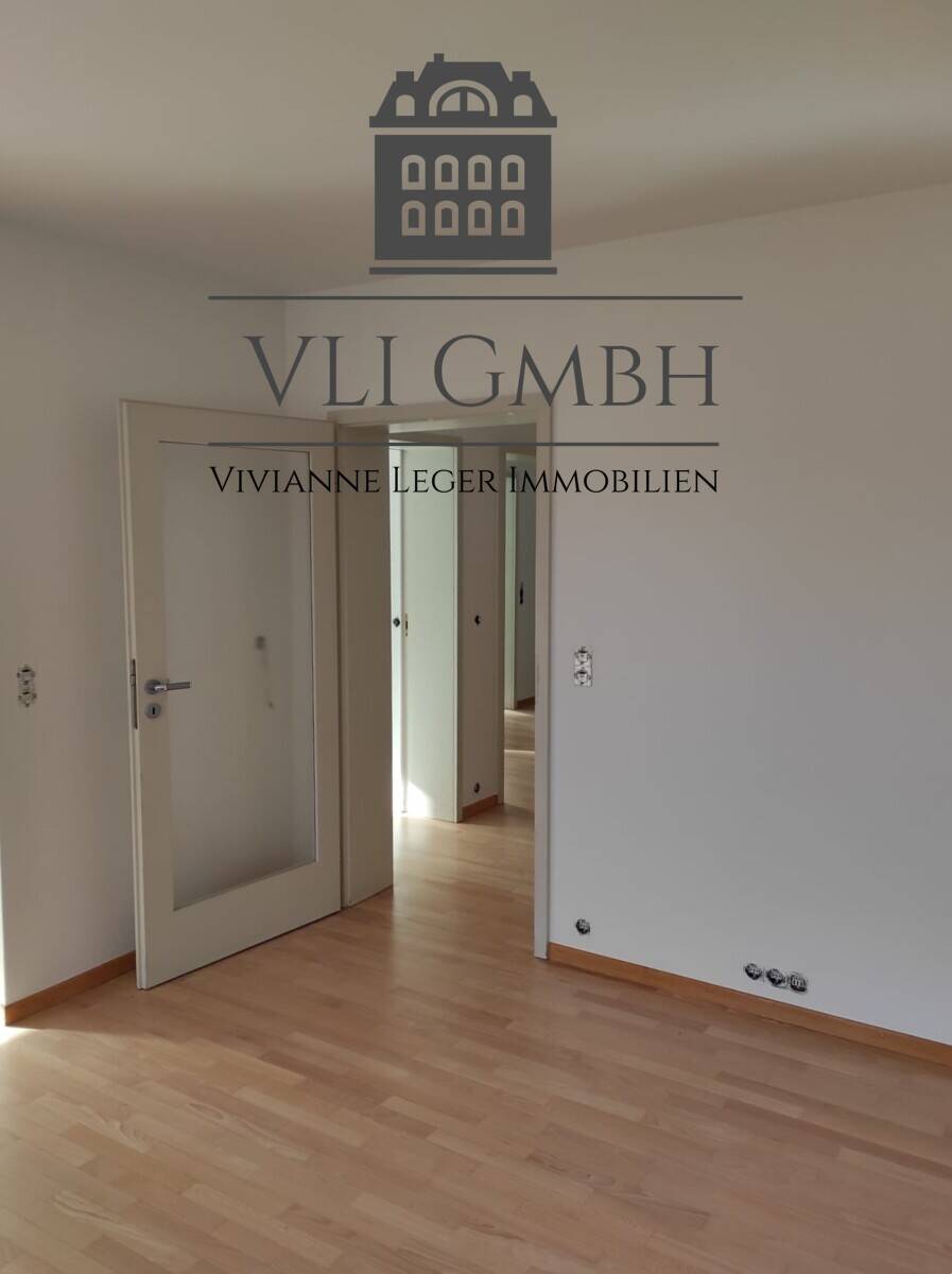 Saarbrücken - Rotenbühl - Stilvolle 4 -Zimmer- Wohnung mit gr. Balkon und Garage – Saarbrücken – Vorschaubild 6
