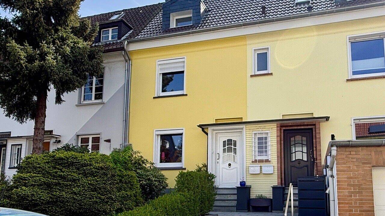 Reihenmittelhaus mit Terrasse und Garten in Wuppertal-Oberbarmen/Grenze Langerfeld
