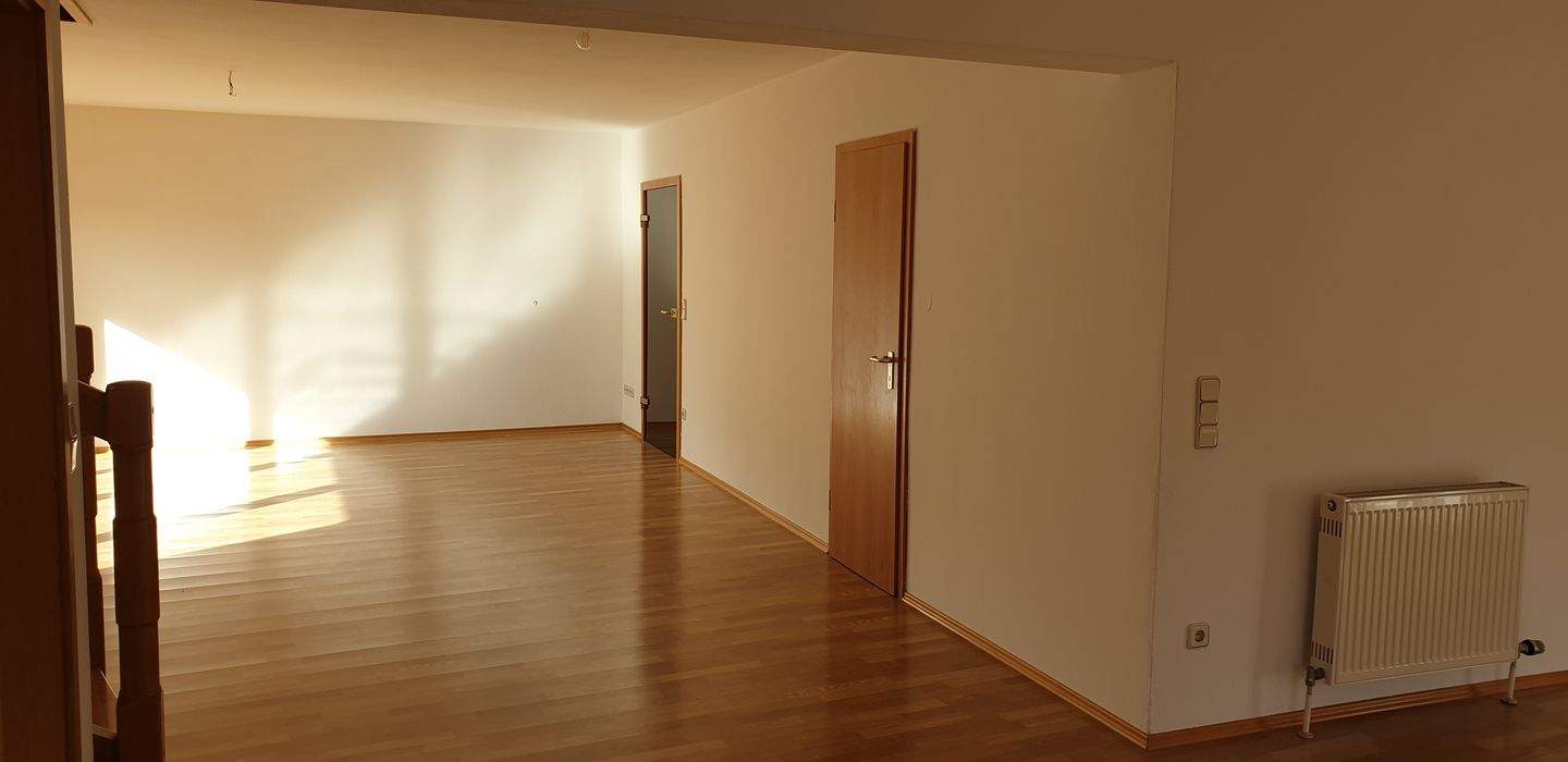 Helle 4-Zimmer-Wohnung auf 2 Ebenen mitten im Zentrum – Ingolstadt – Vorschaubild 5