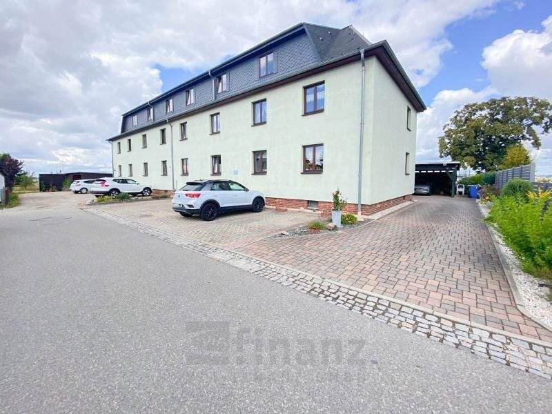 Gepflegtes Mehrfamilienhaus in Gersdorf – Gersdorf – Bild 1 von 9
