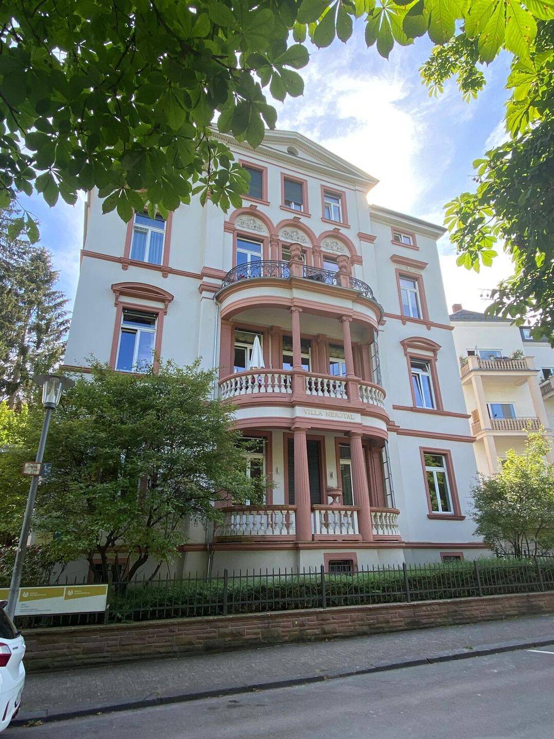 Nerotal - großzügige Wohnung für gehobene Ansprüche