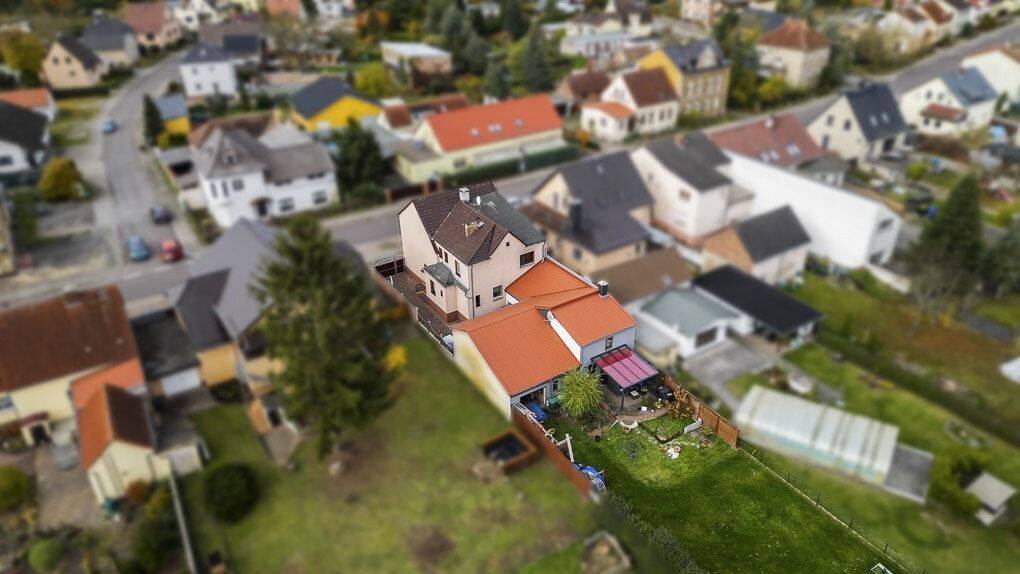 Wohnen mit Perspektive - Charmantes Einfamilienhaus mit vielseitigem Nebengebäude und großem Garten – Wusterwitz – Bild 1 von 9