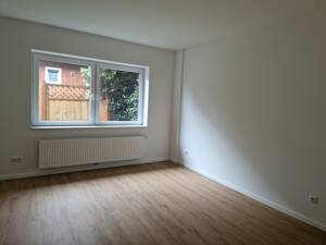 Hier warten 71 m² zum Wohlfühlen auf Sie - saniert und bezugsfertig ab sofort mit Terrasse und großem Gemeinschaftsgarten – 21629 Neu Wulmstorf – Vorschaubild 4