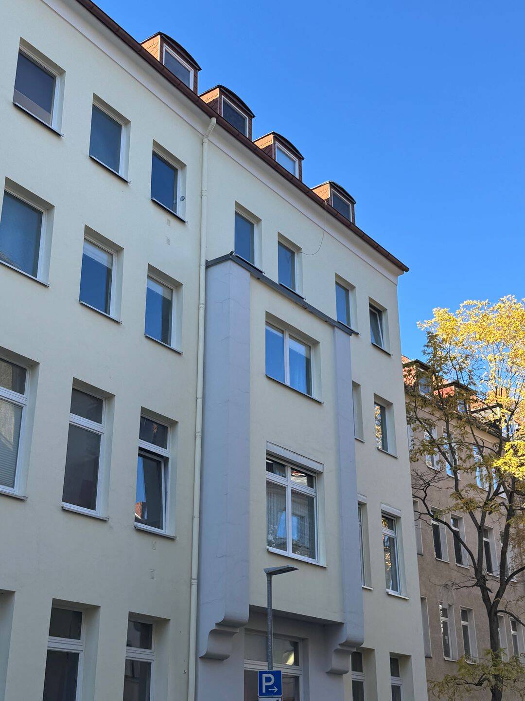 Vollständig neu renovierte 3-Zimmer-Wohnung mit herrlichem Balkon in den Innenhof in der beliebten Südstadt von Hannover – Hannover – Bild 1 von 9