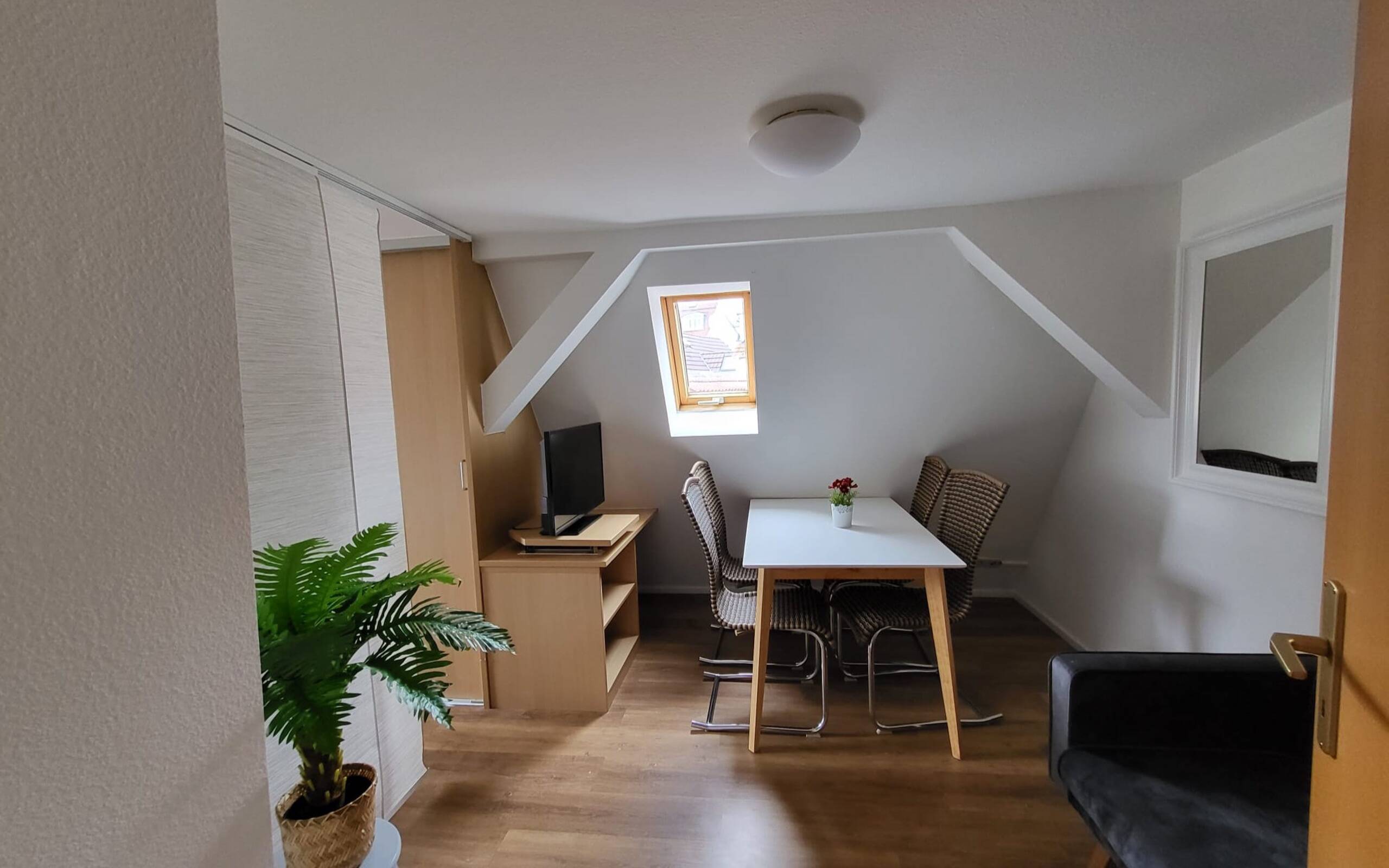 2-Zimmerwohnung Zentrum Stuttgart Wohnen auf Zeit ab 1 Monat