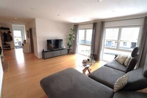 Wohnung mit 27m² Dachterrasse + + Wolfsburg-Wendschott + +