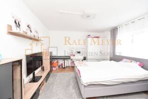 Modernisiertes Zweifamilienhaus mit Doppelgarage und vielseitigen Nutzungsmöglichkeiten in Solms-Oberndorf – 35606 Solms – Vorschaubild 9