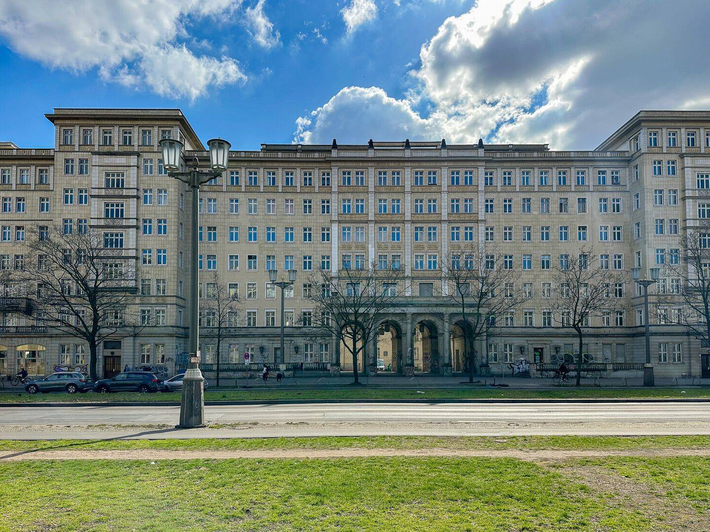 Repräsentative 3-Zimmer-Wohnung im Ensemble der Frankfurter Allee – Berlin – Vorschaubild 2