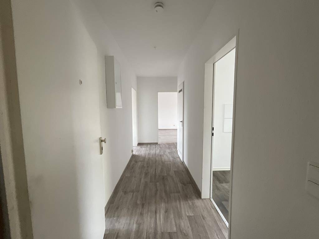 Helle 3 Zimmer Wohnung mit Südbalkon in Bremerhaven-Surheide