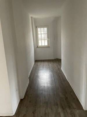 Schöne 3-Zimmerwohnung mit modernisierten Tageslichtbad und Laminat... – 47259 Duisburg – Vorschaubild 6