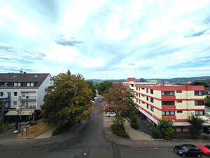 Für Eigennutzer und Kapitalanleger - gepflegte Eigentumswohnung mit Balkon und Stellplatz in begehrter Lage von KO-Metternich
