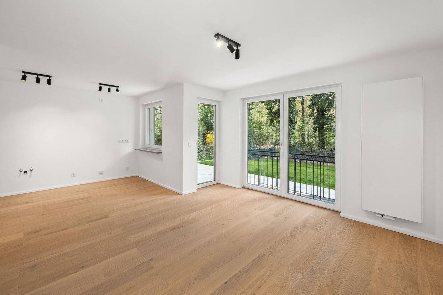 Ihr neues Zuhause: Exklusiv modernisierte 4-Zimmer-Wohnung mit großem Garten – Nürnberg – Vorschaubild 3