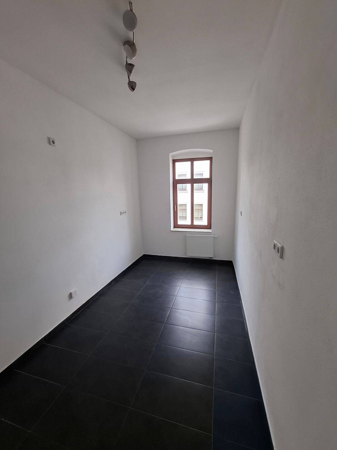 Hier ist sie, die große, lichtdurchflutet Familienwohnung, die Sie suchen.... – Chemnitz – Vorschaubild 7