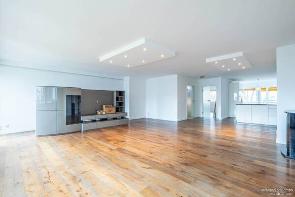 Etagenwohnung in 50667 Köln / Altstadt-Nord mit 160 m² kaufen