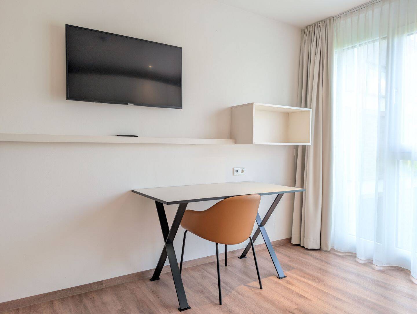 Erlangen-Zentrum: Smart Living Studio inkl. Gym, Strom & Internet – Erlangen – Vorschaubild 2