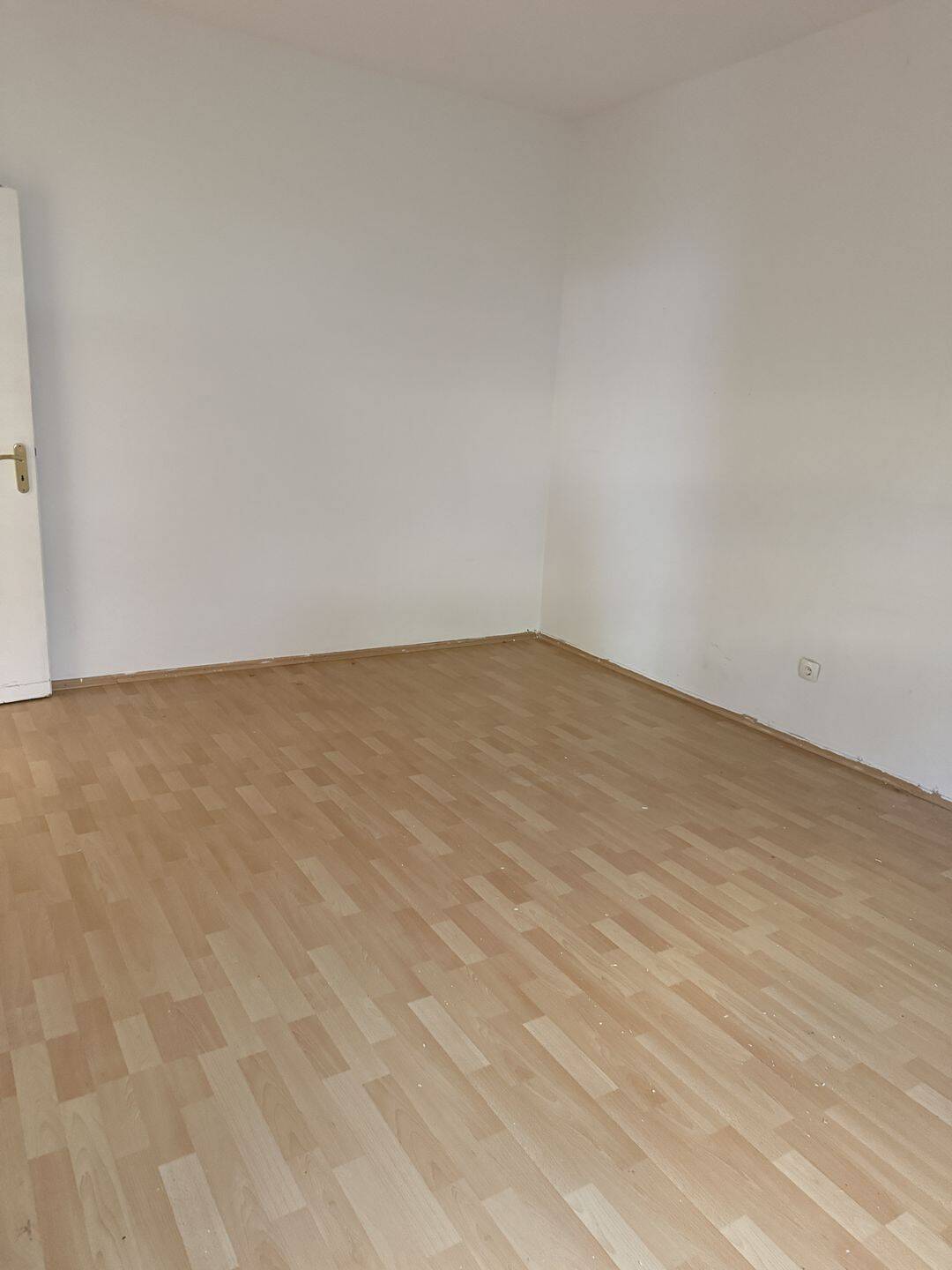 Charmantes Mehrfamilienhaus mit Entwicklungspotenzial - Sanierungsobjekt mit drei Wohneinheiten – Hemer – Vorschaubild 3