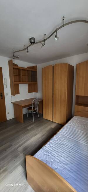 An Studenten zu vermieten, ein möbliertes 1-Zimmer Apartment ! Anfragen bitte nur per E-Mail! – 91054 Erlangen – Vorschaubild 4
