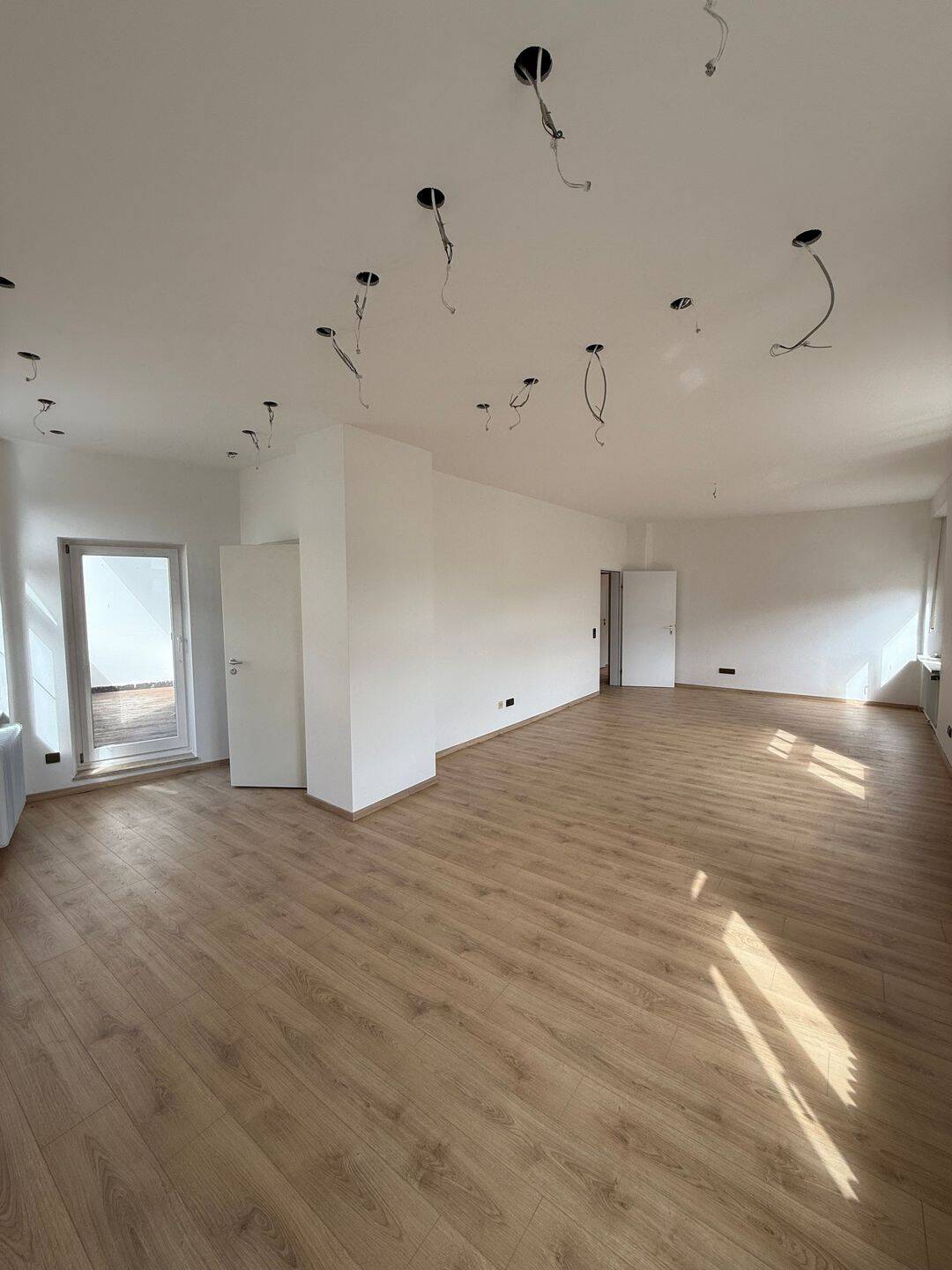 Großzügige 5-Zimmer-Wohnung – Ideal für Familien oder 4er-WG! – Ansbach – Vorschaubild 3
