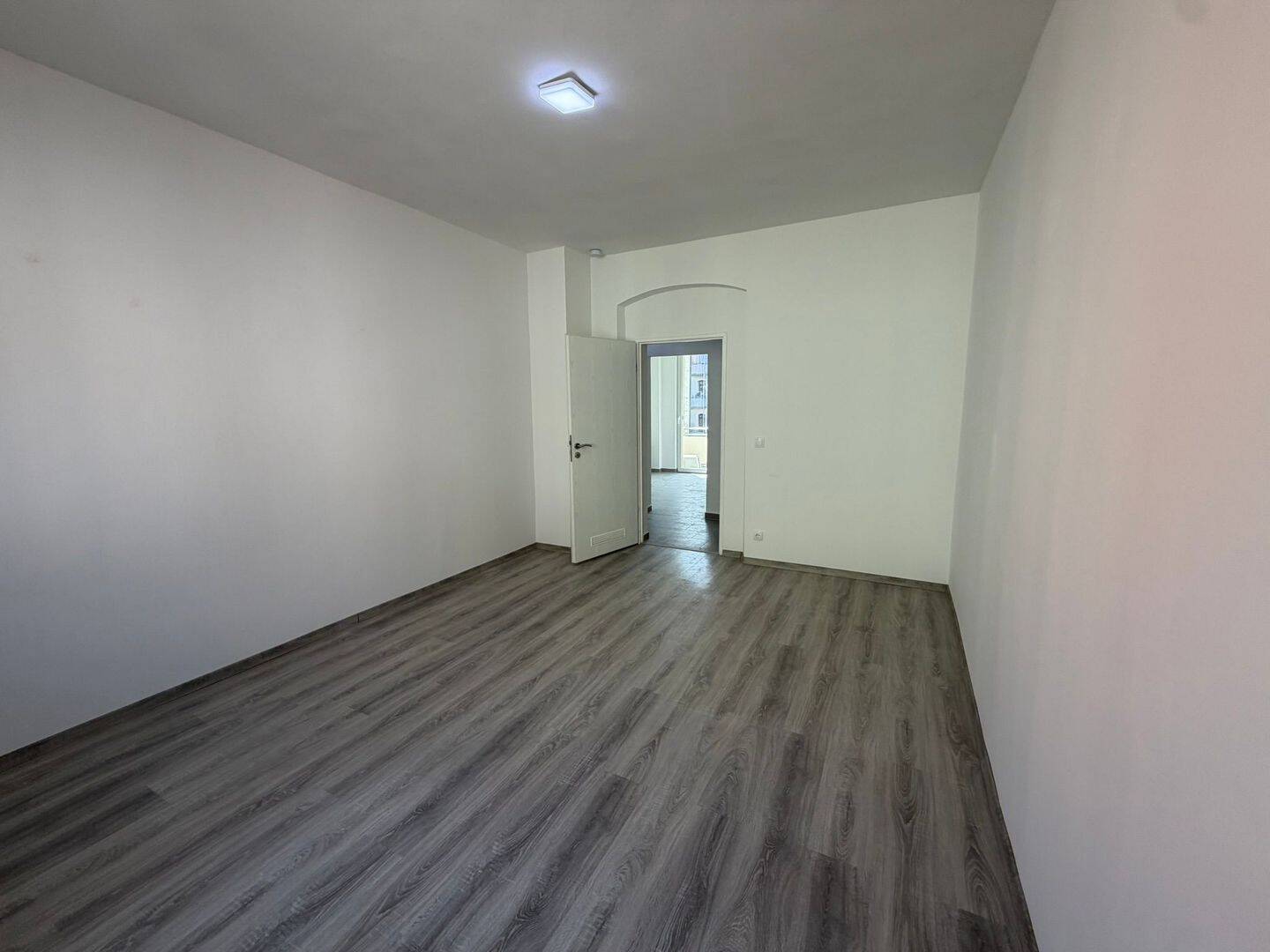 "Top Lage Nürnberg Luitpoldviertel" Charmante 3-Zi-Altbau-ETW in gepflegtem MFH mit Balkon – Nürnberg – Vorschaubild 8