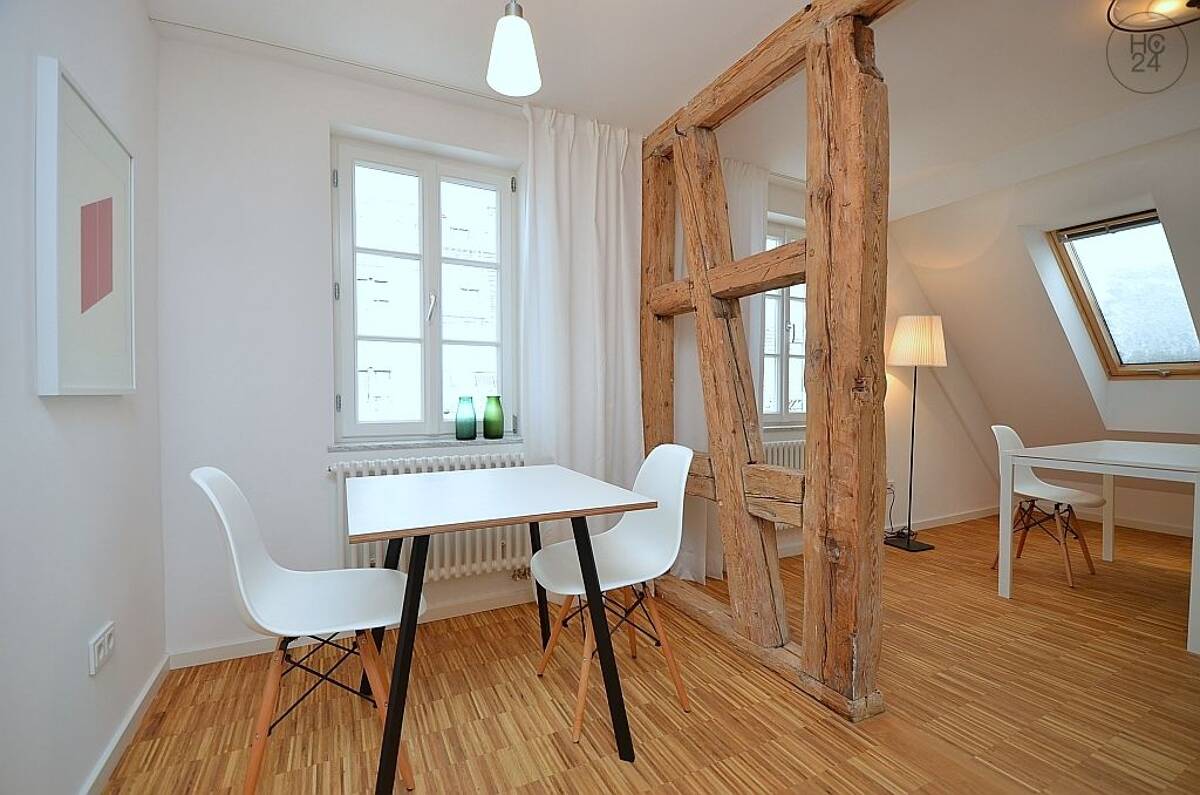 Traumwohnung auf zwei Etagen mit zwei Bädern in Stuttgart Weilimdorf – 70499 Stuttgart – Bild 1 von 9