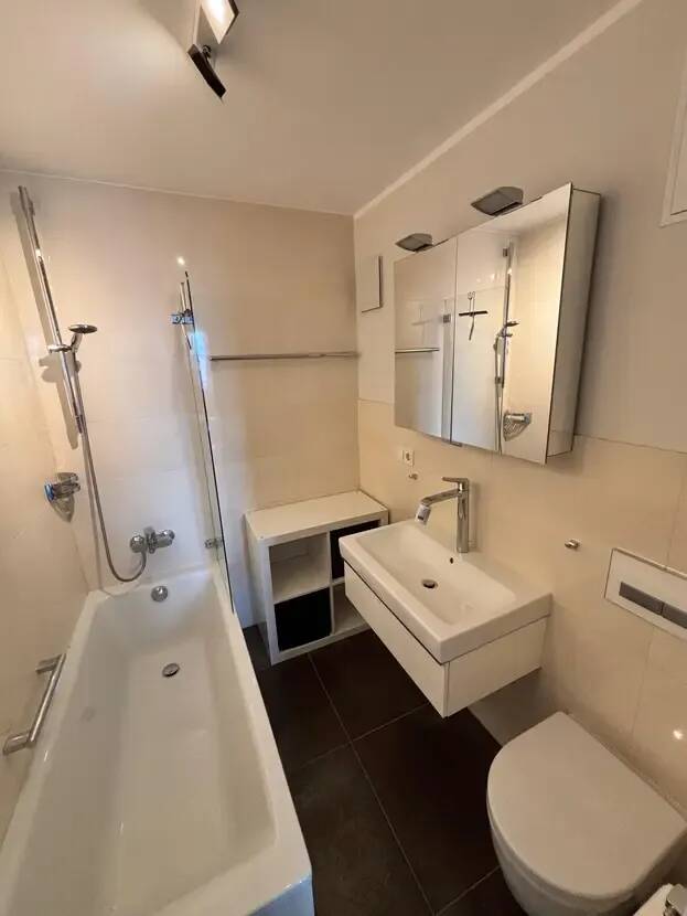 Möblierte Wohnung mit Alpenblick – München – Vorschaubild 4