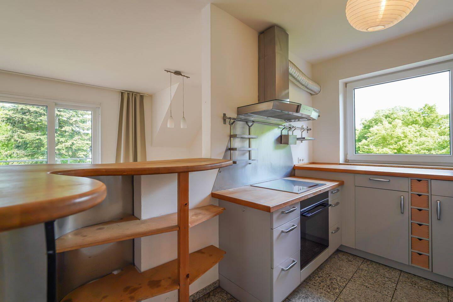 Traumhafte 4-Zimmer-Maisonettewohnung mit 2 Bädern, Terrasse und Garage! – Düsseldorf – Vorschaubild 6