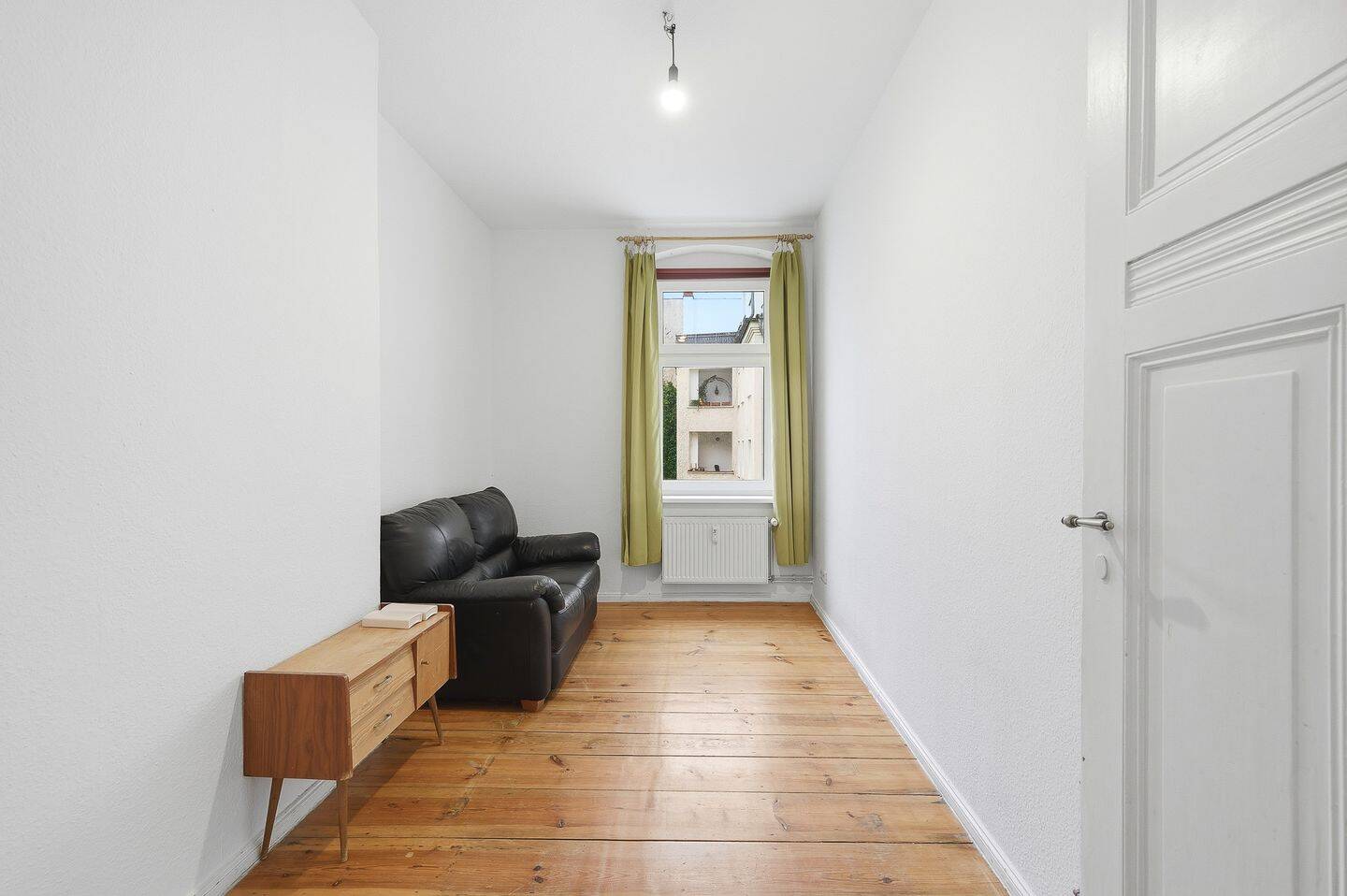 Wohnen im Herzen von Friedrichshain: 3 Zimmer mit klassischem Altbauflair – Berlin – Vorschaubild 4