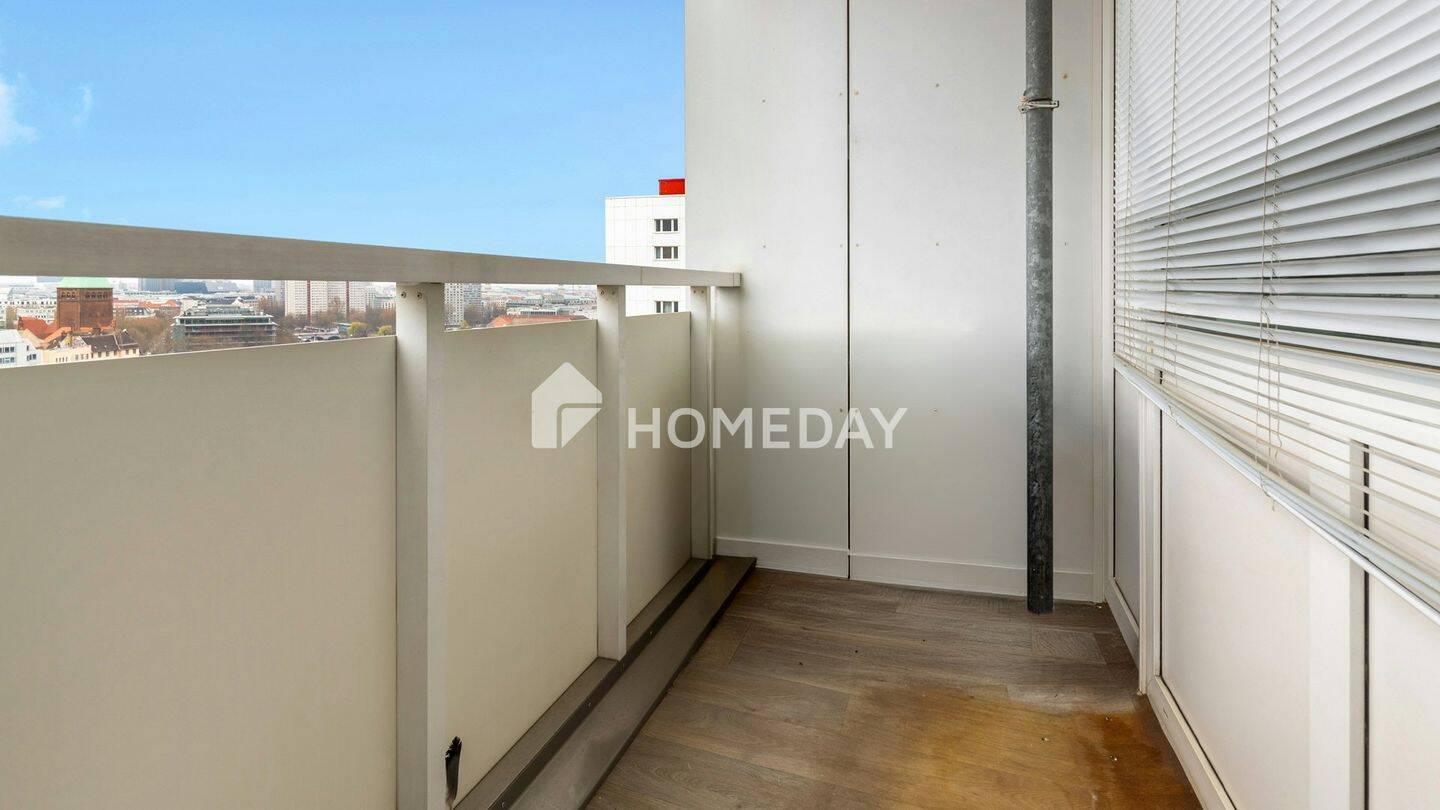 Mitten im Zentrum und Blick auf die Spree: 3-Zimmer-Wohnung mit Loggia und 2 Stellplätzen – Berlin – Vorschaubild 7