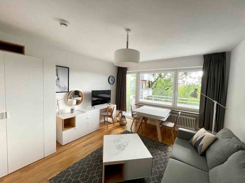 Möbliert und schick! Sanierte und voll möblierte 1-Zimmer-Wohnung mit Balkon