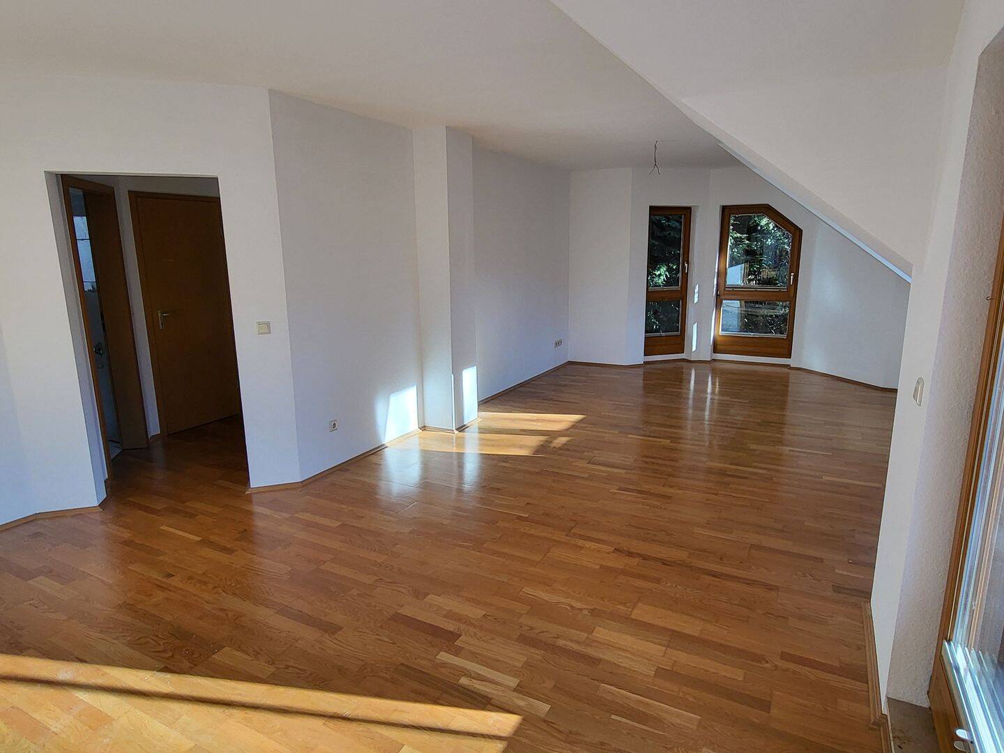 Lichtdurchflutete 2-Zimmer-Dachgeschosswohnung in schönster Lage von Bad Wilhelmshöhe – Kassel – Vorschaubild 5