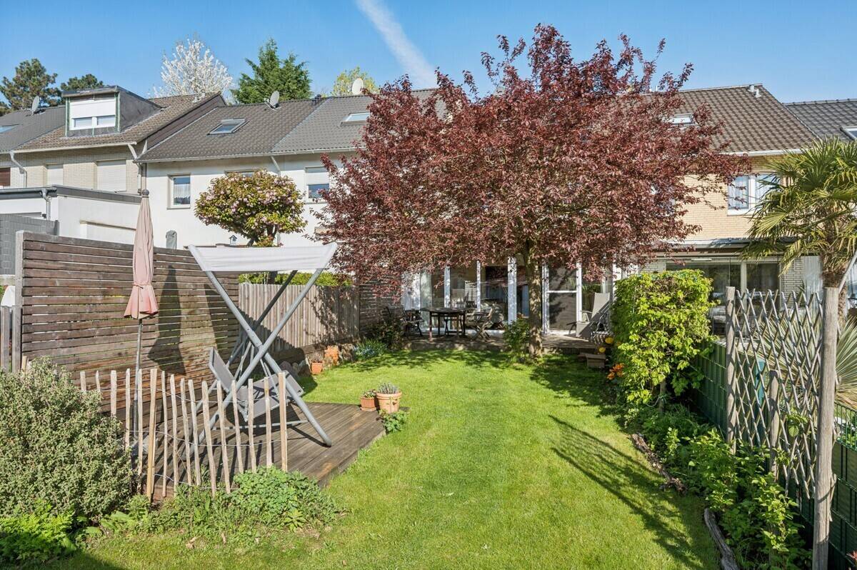 Provisionsfrei - Familienfreundliches Haus mit sonnigem Garten und moderner Ausstattung – Mönchengladbach – Bild 1 von 9