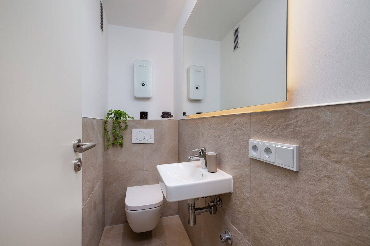 Frisch sanierte 3-ZKB mit Süd-Loggia, Tiefgarage, separatem WC & Abstellraum - Provisionsfrei – Augsburg – Vorschaubild 7