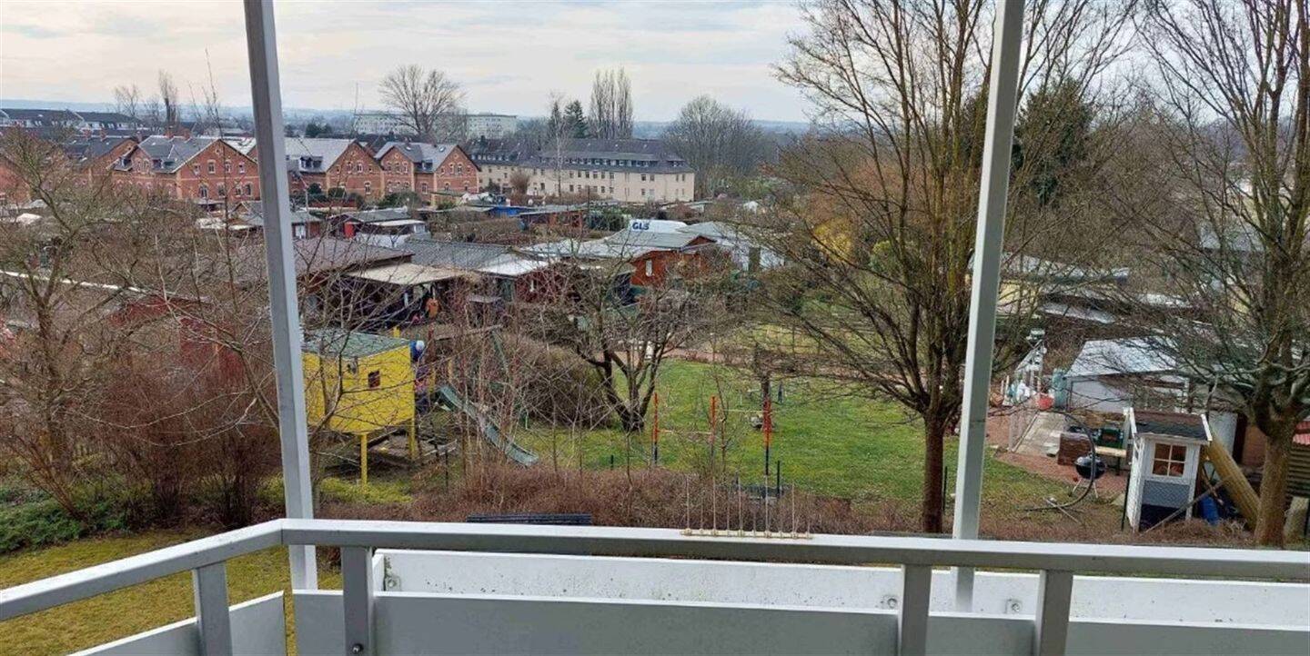 Großzügige und vermietete 2-Zimmer mit Wannenbad, Balkon, Aufzug, Tiefgarage und EBK – Chemnitz – Vorschaubild 5