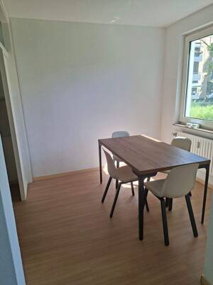 D - Lierenfeld *** möbliertes WG-Zimmer mit Balkon *** – 40231 Düsseldorf – Vorschaubild 3