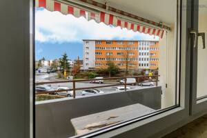 Ruhige und großzügige 3 Zimmer Wohnung nahe Offenbach Stadthalle mit 2 Balkonen – 63071 Offenbach am Main – Vorschaubild 2