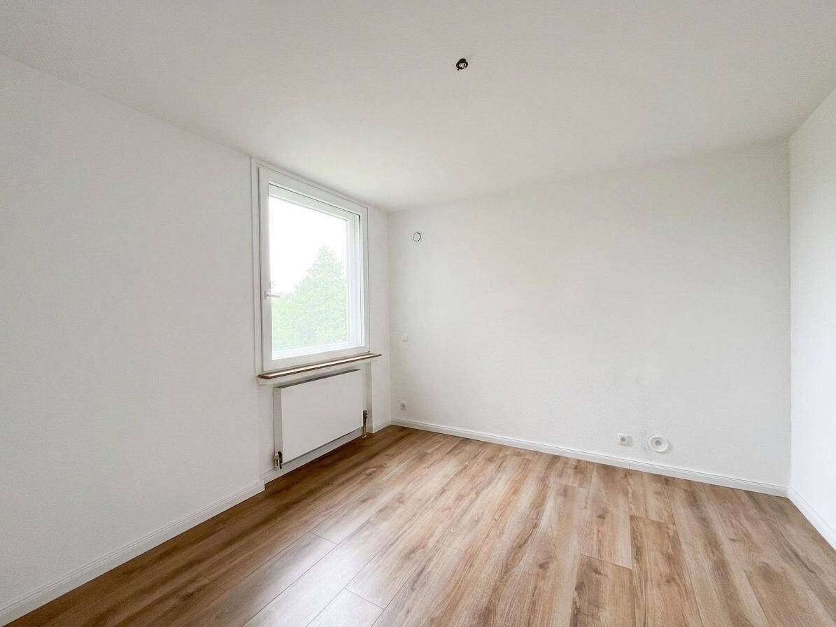 Für Familien oder Paare gemacht: Renovierte 4-Zimmer-Wohnung mit Südbalkon in Top-Lage Hilden – Hilden – Vorschaubild 6
