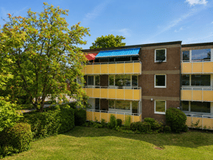 Großzügige 4-Zimmer-Eigentumswohnung mit sonnigem Balkon und eigener Garage