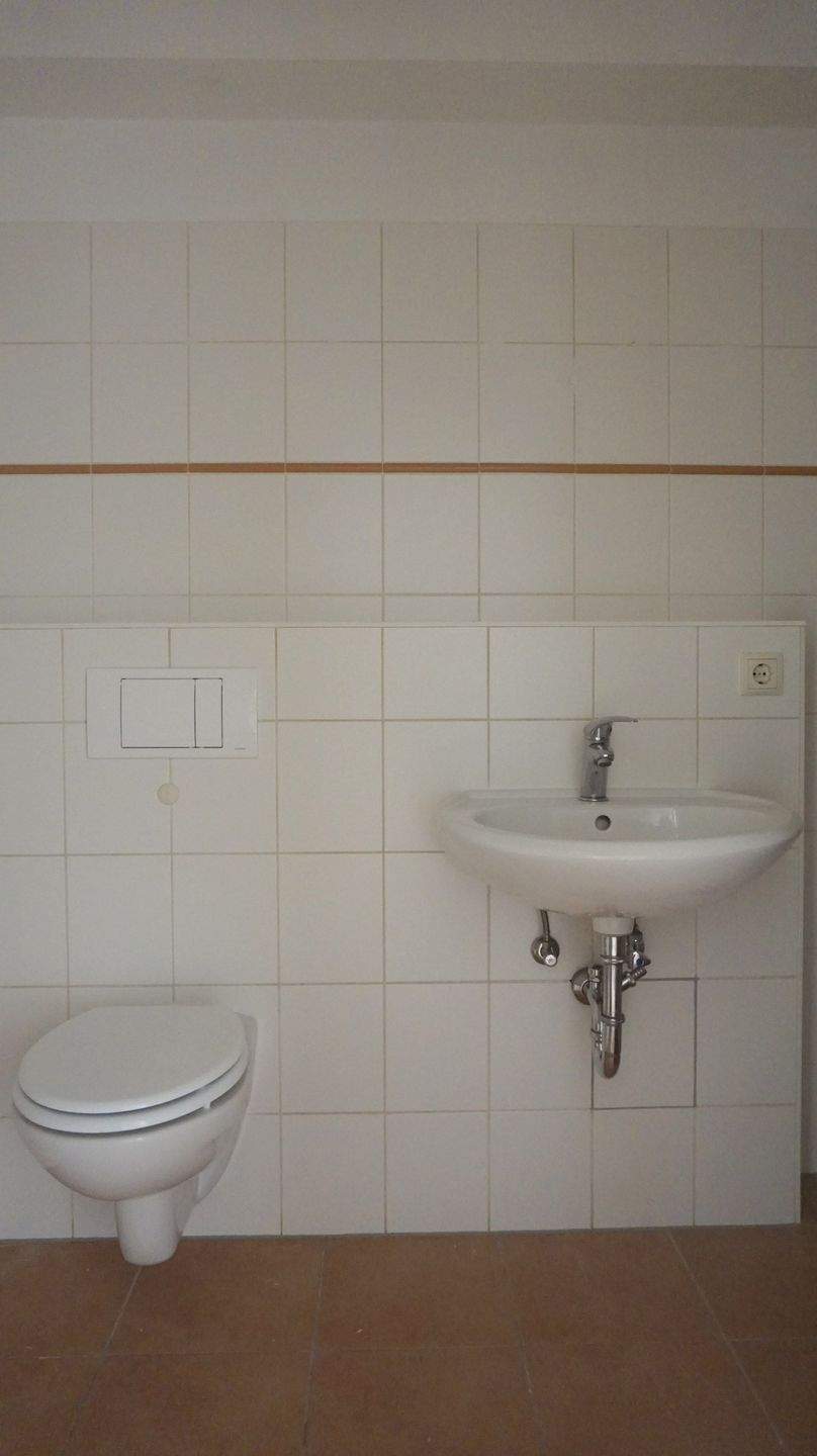 JUNGE PÄRCHEN UND SINGLES AUFGEPASST - Dachgeschoss-Wohnung sucht neue Mieter – Erfurt – Vorschaubild 6