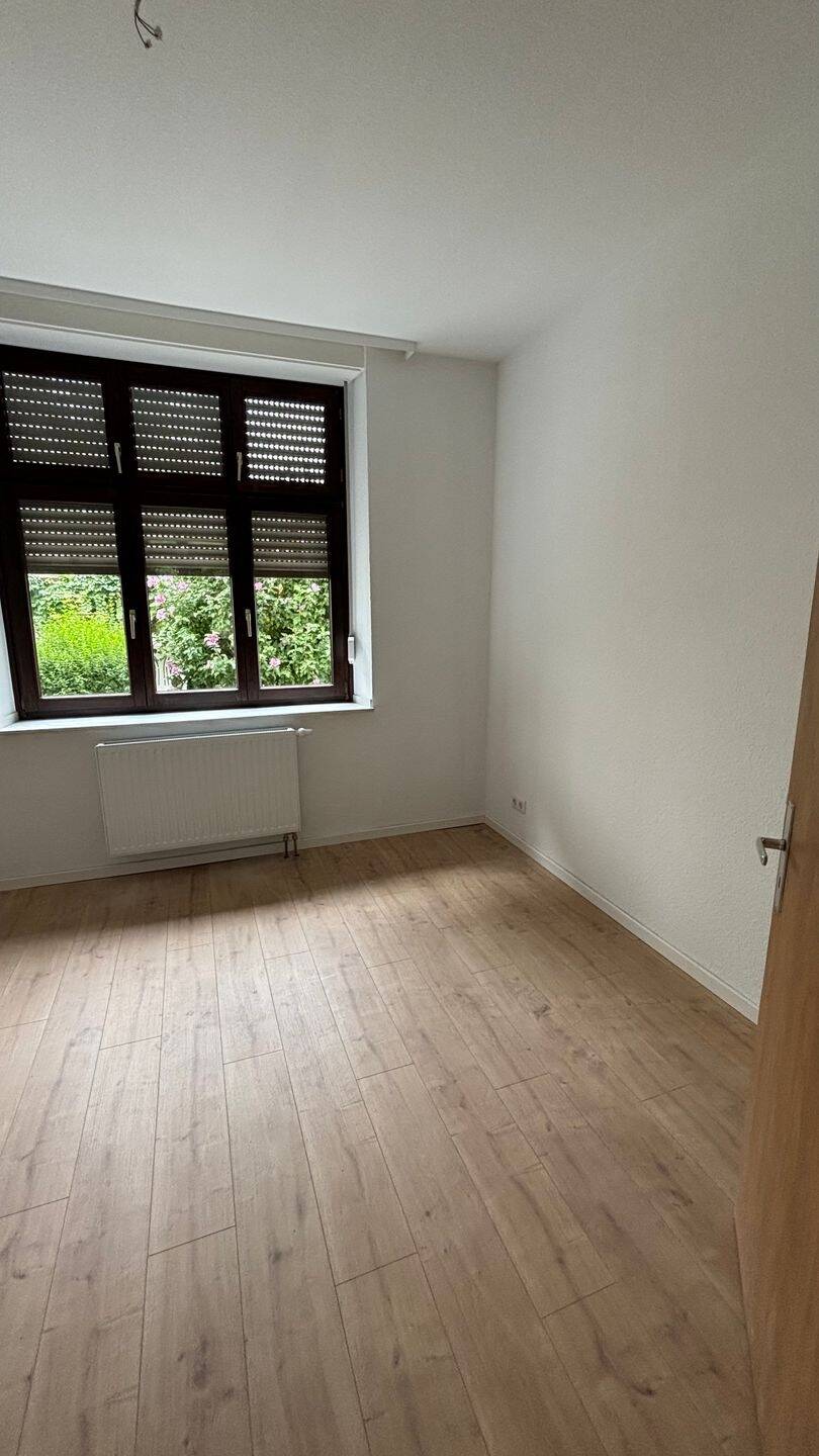 Frisch renovierte helle 58 m² Erdgeschosswohnung am Obergplatz in Krefeld – Ideal für Singles oder Paare – Krefeld – Vorschaubild 2