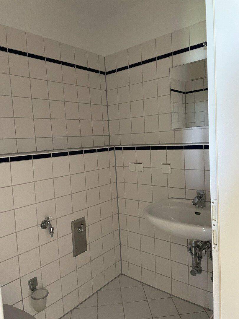 Schöne, helle 1,5-Zimmer Whg. 33,7 m² incl. Tiefgaragenplatz, Leipzig-Grünau – Leipzig – Vorschaubild 5