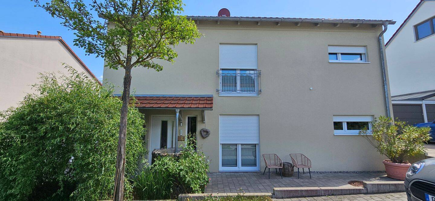 Exklusives Familiendomizil mit Südgarten und Doppelgarage im Regensburger Stadtnorden – Regensburg – Vorschaubild 5