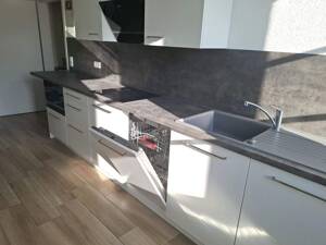 3-Raum-Penthousewohnung mit Weitblick + Lift + Carport + EBK – 9112 Chemnitz – Vorschaubild 4