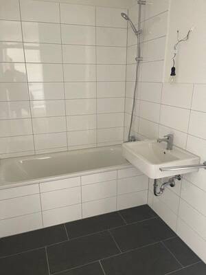 Perfekt für uns: praktische 3-Zimmer-Wohnung mit Einbauküche – 44269 Dortmund – Vorschaubild 8