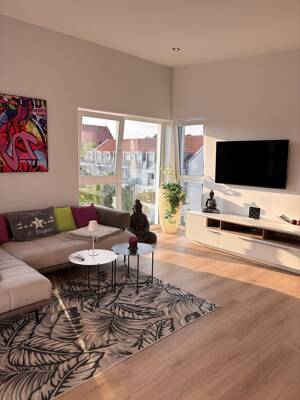 Exklusive Dachgeschosswohnung mit traumhaften Terrassen und Penthouse-Feeling! – 81825 München – Vorschaubild 2