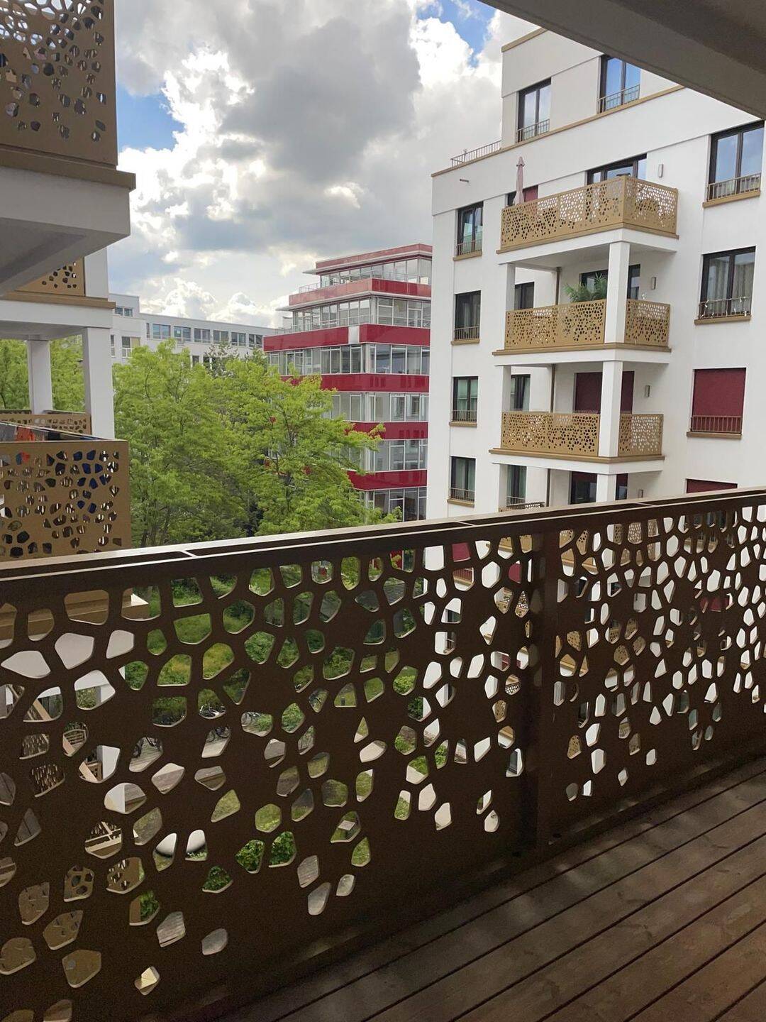 Wunderschönes * 2 Zimmer Apartment * Einbauküche * Möbliert * Balkon – Berlin – Vorschaubild 3