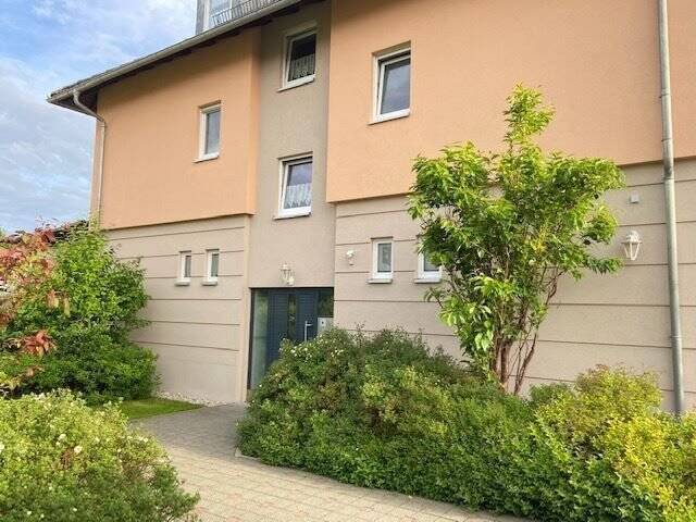 Vermietetes Mehrfamilienhaus mit zusätzlicher Bürofläche *VERHANDLUNGSBASIS* – Oberkotzau – Vorschaubild 3