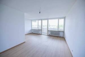 Helle 2,5-Zi. ETW mit Balkon in Erlangen / Wohnung kaufen – 91056 Erlangen – Vorschaubild 3