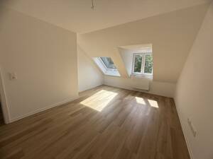 Kernsaniert: Moderne Dachgeschoss-Wohnung im beliebten Uerdingen. – 47829 Krefeld – Vorschaubild 5