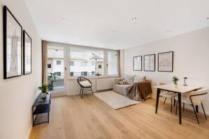Erstbezug nach Kernsanierung: Exklusive Designerwohnung mit EBK, Balkon & TG-Stellplatz – 53129 Bonn – Vorschaubild 2